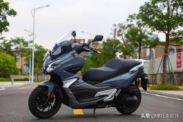 adv350摩托车价格(大阳350adv值不值得买)