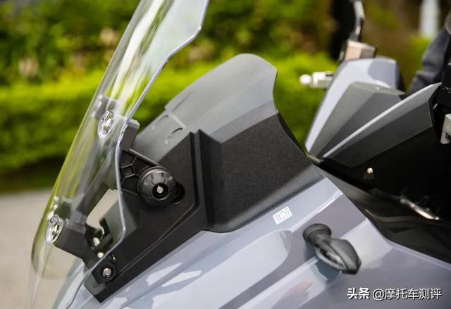 adv350摩托车价格(大阳350adv值不值得买)