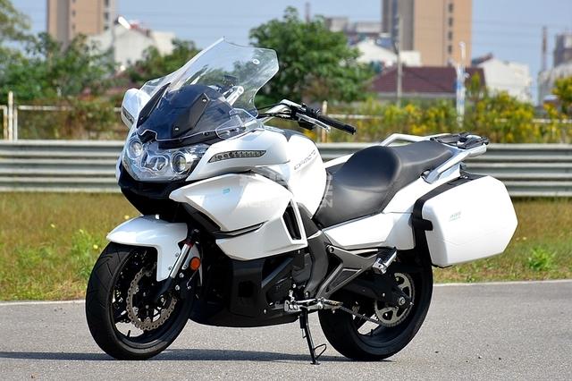 国宾650摩托车参数(新款国宾650升级)