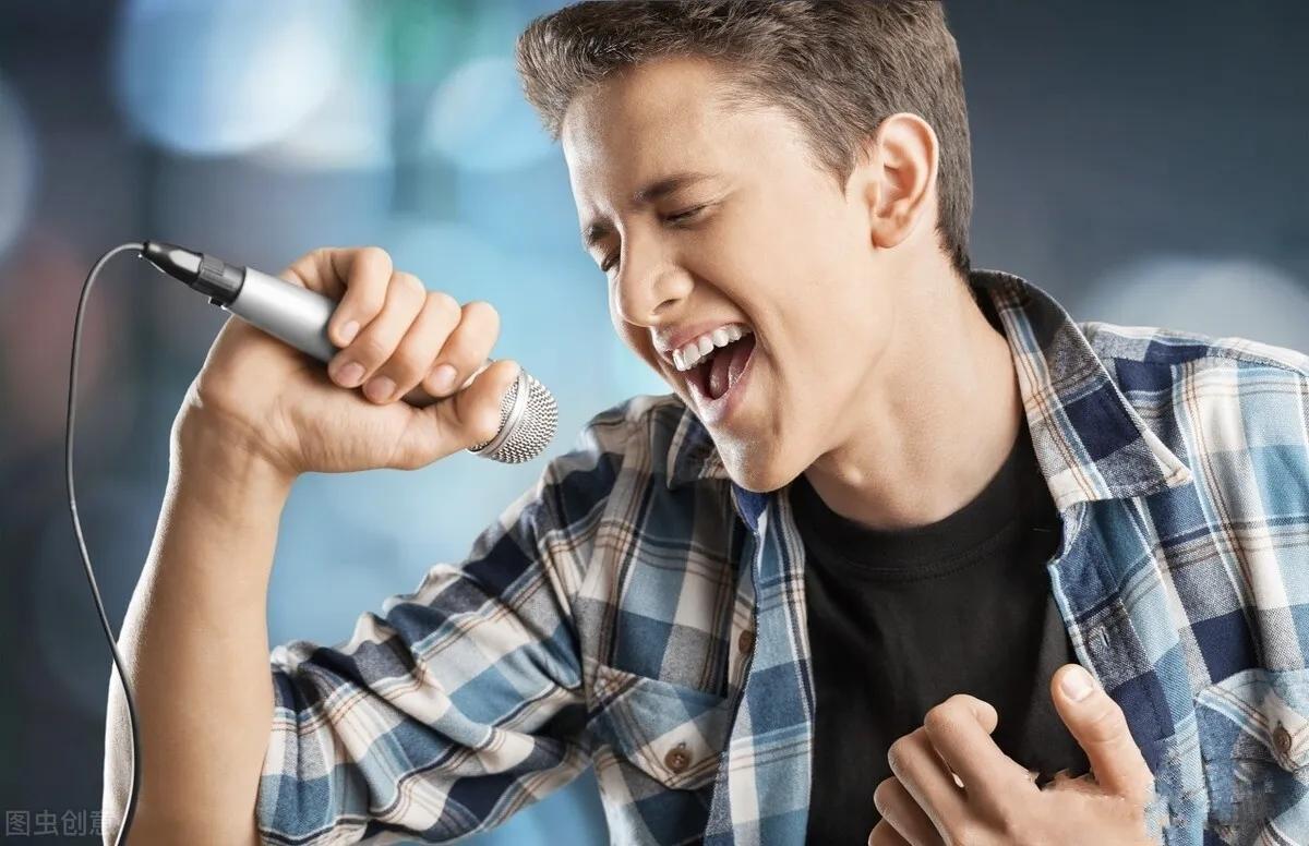 有几个因素可以帮助判断一个孩子是否准备好开始学习唱歌