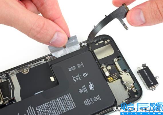 苹果手机自动重启和电池有关系吗(iPhone手机不定时自动重启解决方法)