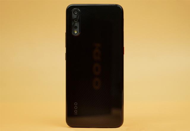 iQOONeo手机全面评测(iqoo什么品牌手机)